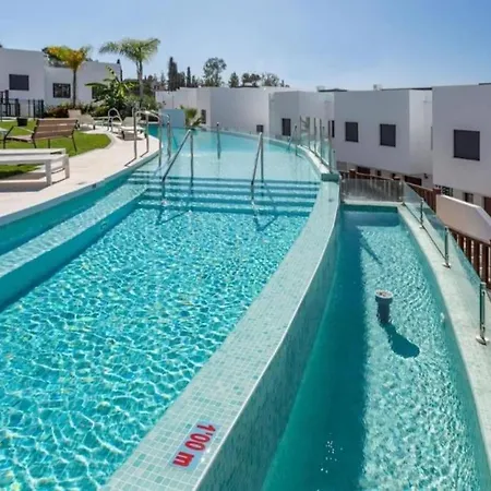 Luxury House With Private Rooftop Jacuzzi On The Golden Mile *
