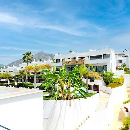 Luxury House With Private Rooftop Jacuzzi On The Golden Mile *
