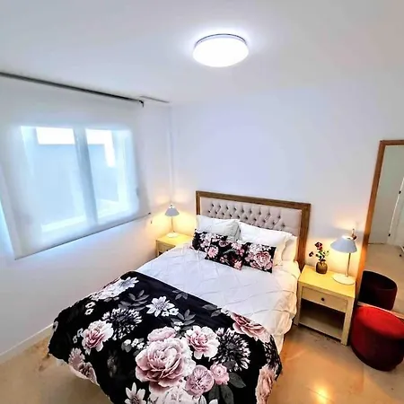Luxury House With Private Rooftop Jacuzzi On The Golden Mile Marbella