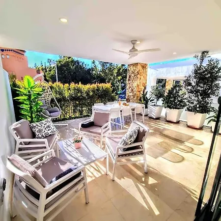 Luxury House With Private Rooftop Jacuzzi On The Golden Mile Vakantiehuis Marbella