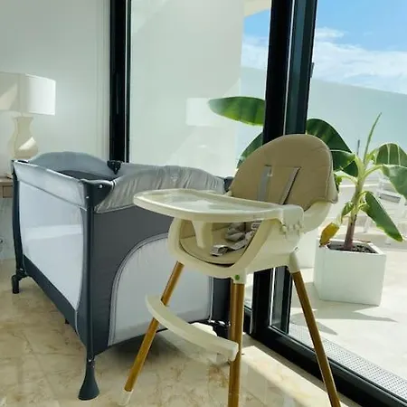 Vakantiehuis Luxury House With Private Rooftop Jacuzzi On The Golden Mile Marbella